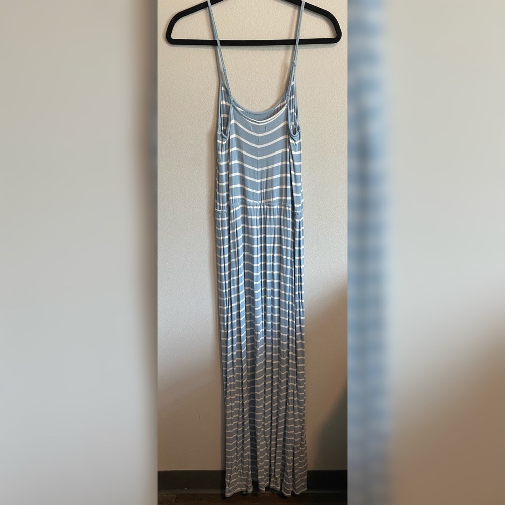 Full length flowy dress with slit